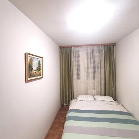 Apartament Near Airport *